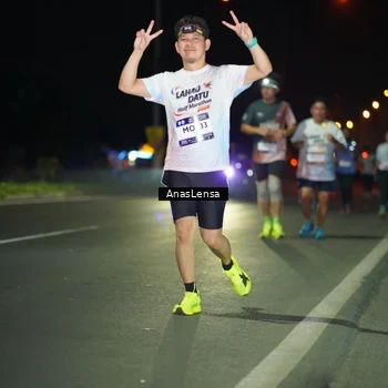 Runner Photo 7639840