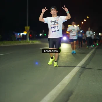 Runner Photo 7639843