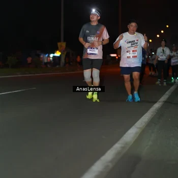 Runner Photo 7639853