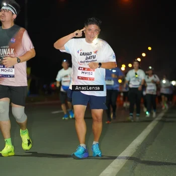 Runner Photo 7639873