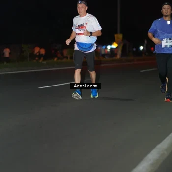 Runner Photo 7639884