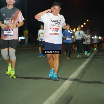 Runner Photo 7639888