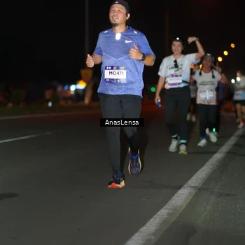 Runner Photo 7639908