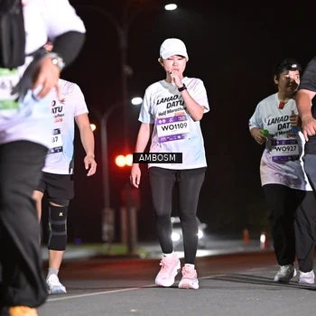 Runner Photo 7639913