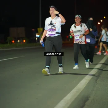 Runner Photo 7639933