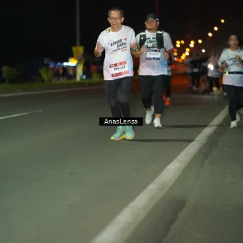 Runner Photo 7639961