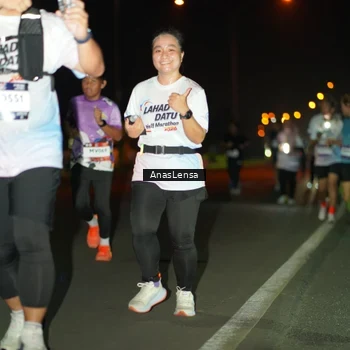 Runner Photo 7639996
