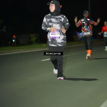 Runner Photo 7640275