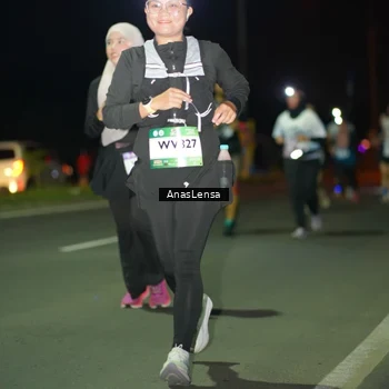 Runner Photo 7640504