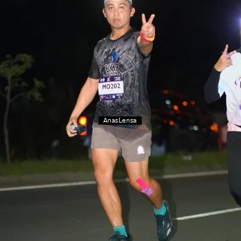 Runner Photo 7640542