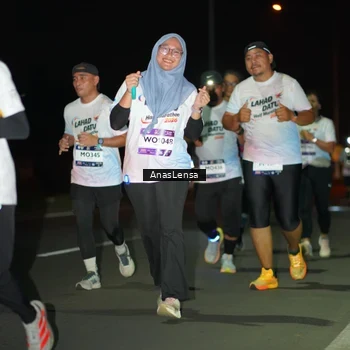 Runner Photo 7640600