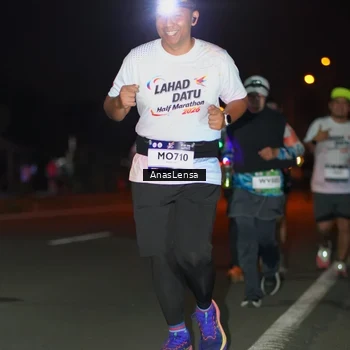 Runner Photo 7640733