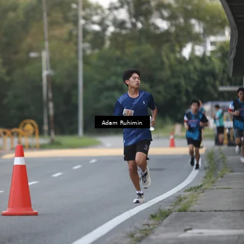 Runner Photo 7640873