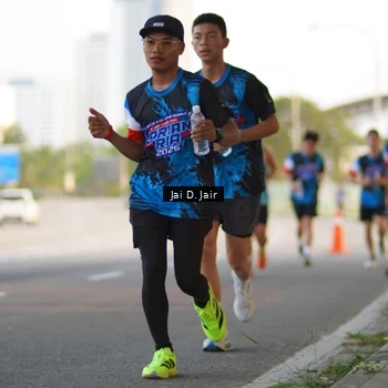 Runner Photo 7640897