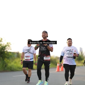 Runner Photo 7640996