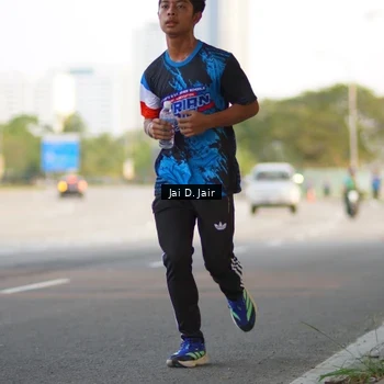 Runner Photo 7640998