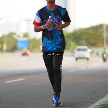 Runner Photo 7641001