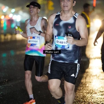 Runner Photo 7641005