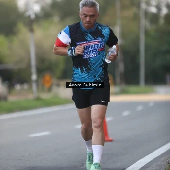 Runner Photo 7641024