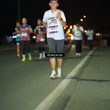 Runner Photo 7641174