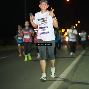 Runner Photo 7641235