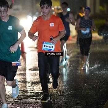 Runner Photo 7641280