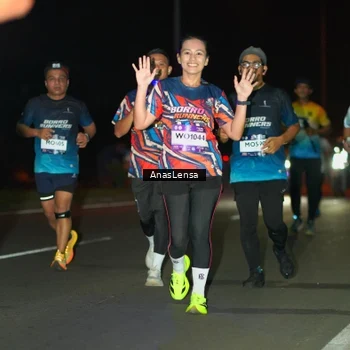 Runner Photo 7641306
