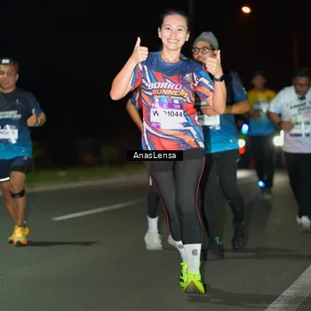 Runner Photo 7641310