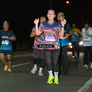 Runner Photo 7641324