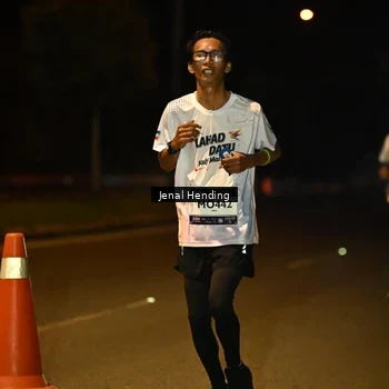 Runner Photo 7641335