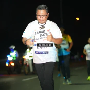 Runner Photo 7641384