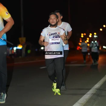 Runner Photo 7641391