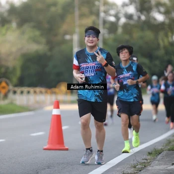 Runner Photo 7641416