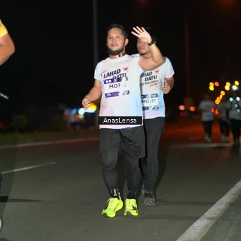 Runner Photo 7641464