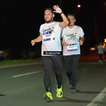 Runner Photo 7641488