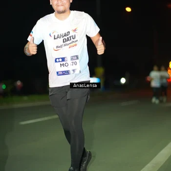 Runner Photo 7641498
