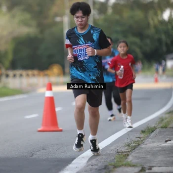 Runner Photo 7641503