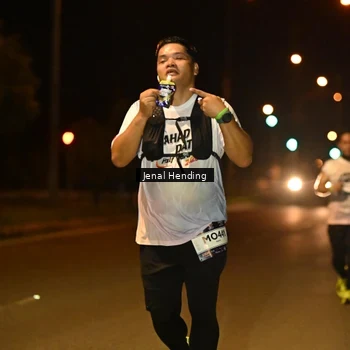 Runner Photo 7641504
