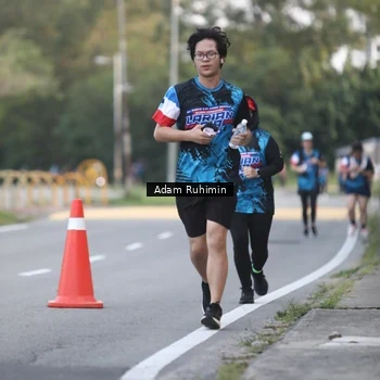 Runner Photo 7641663