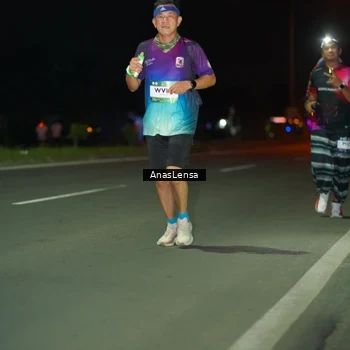 Runner Photo 7641672