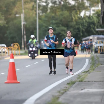 Runner Photo 7641698