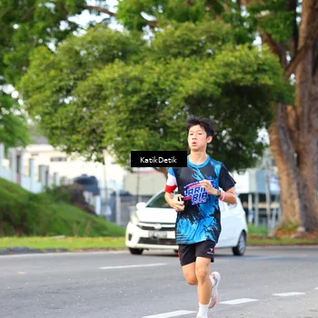 Runner Photo 7641717