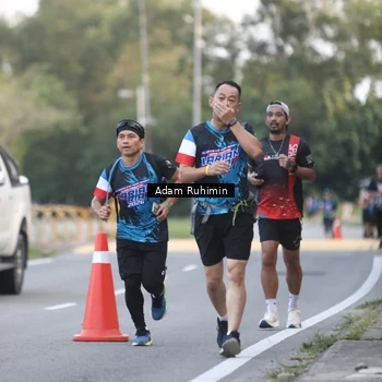 Runner Photo 7641758