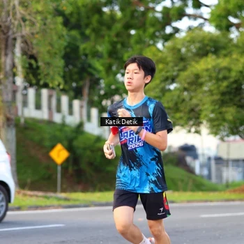 Runner Photo 7641817