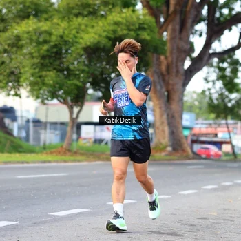 Runner Photo 7641827