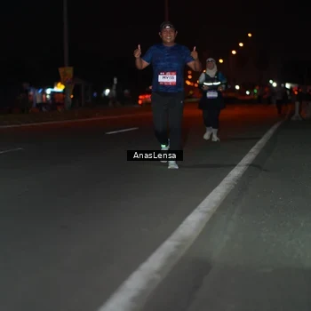 Runner Photo 7641856