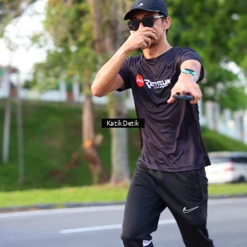 Runner Photo 7642071