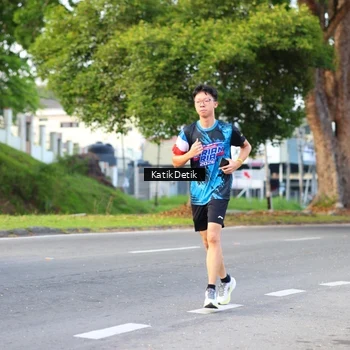 Runner Photo 7642112