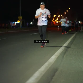 Runner Photo 7642164