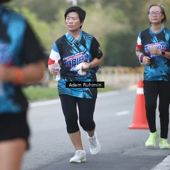 Runner Photo 7642211